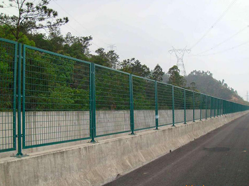 道路護(hù)欄網(wǎng)